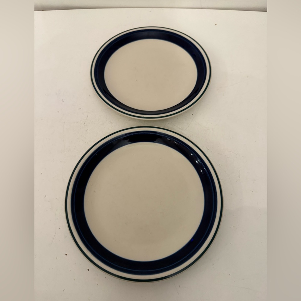 Gibson Cream and navy Dinnerware Set